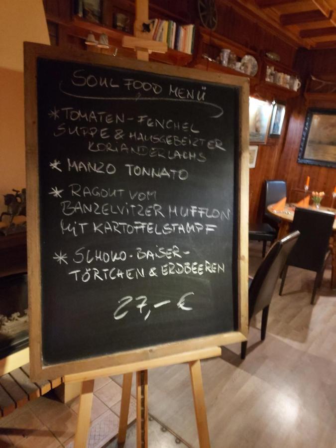 Pension & Restaurant "Alte Schule" Kluis Luaran gambar