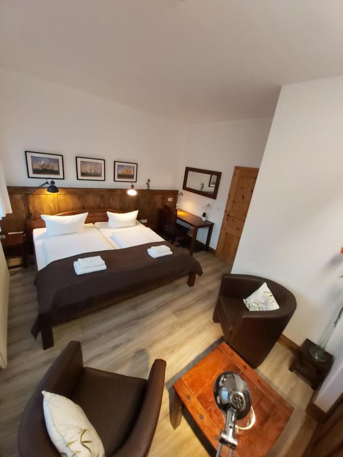 Pension & Restaurant "Alte Schule" Kluis Luaran gambar