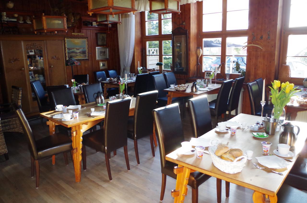 Pension & Restaurant "Alte Schule" Kluis Luaran gambar